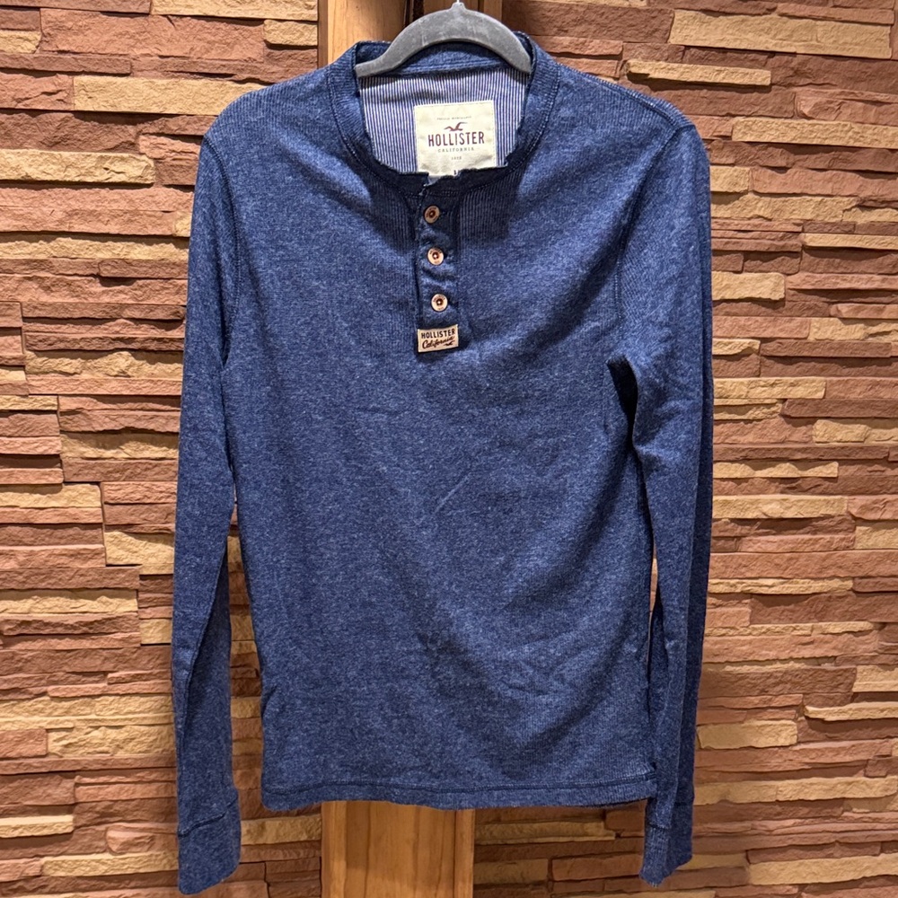Hollister Men's Heathered Navy Long Sleeve Tee